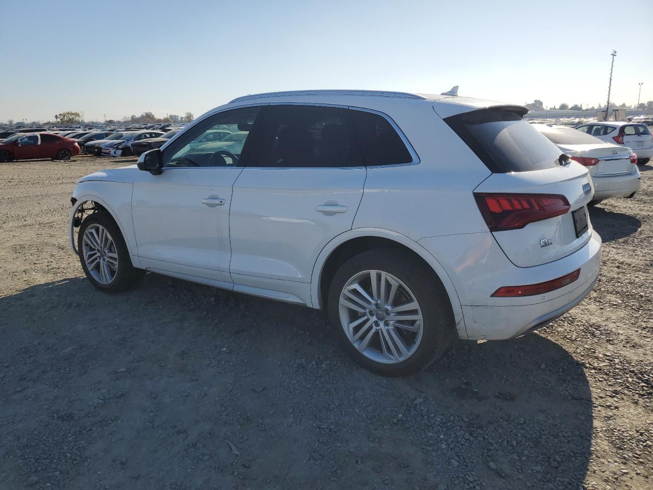 Изображение 2 2018 AUDI Q5 PREMIUM PLUS 2018 с VIN WA1BNAFY1J2018911