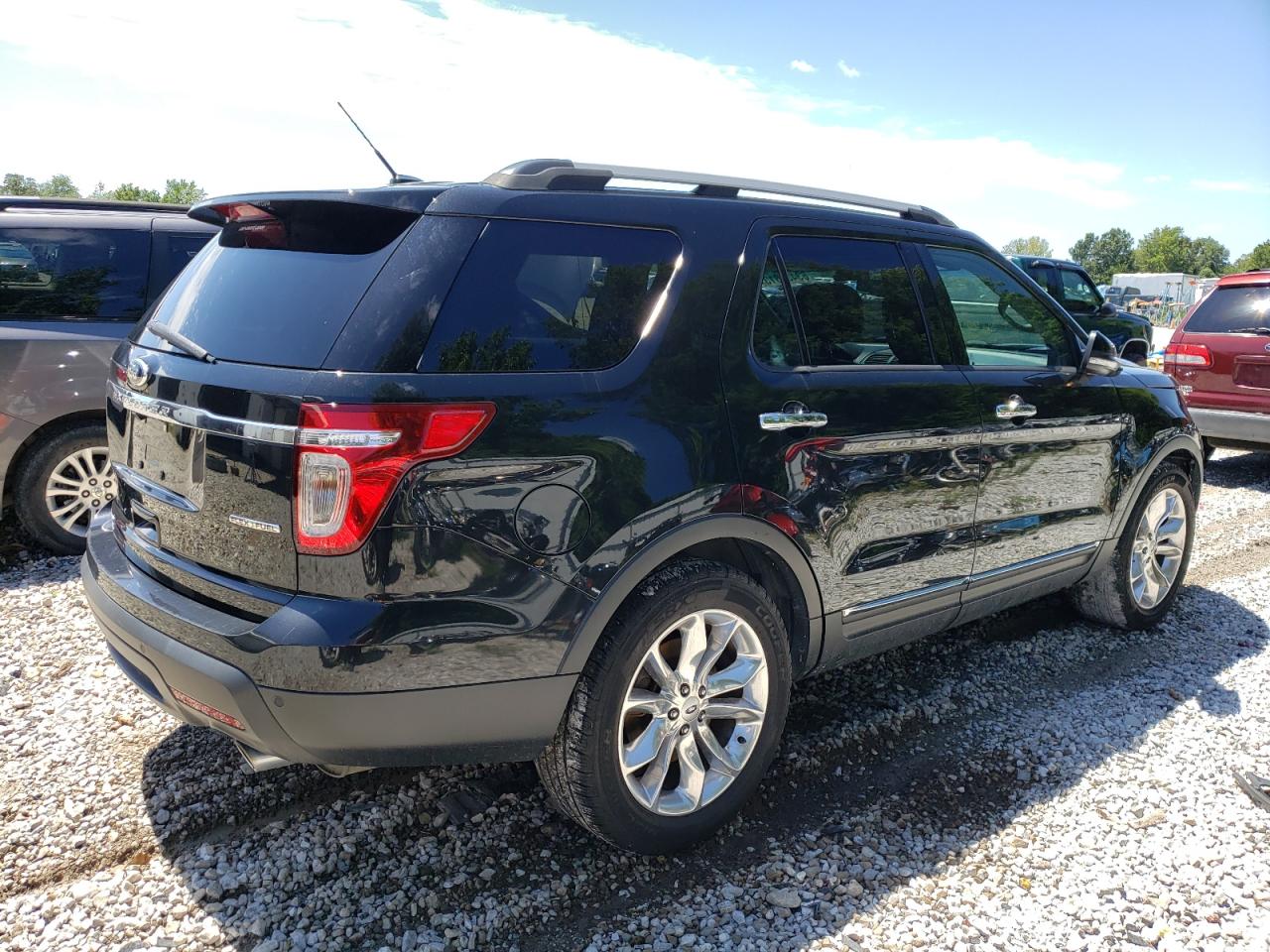 Image 3 of 2013 FORD EXPLORER XLT 2013 with VIN 1FM5K7D85DGB33922