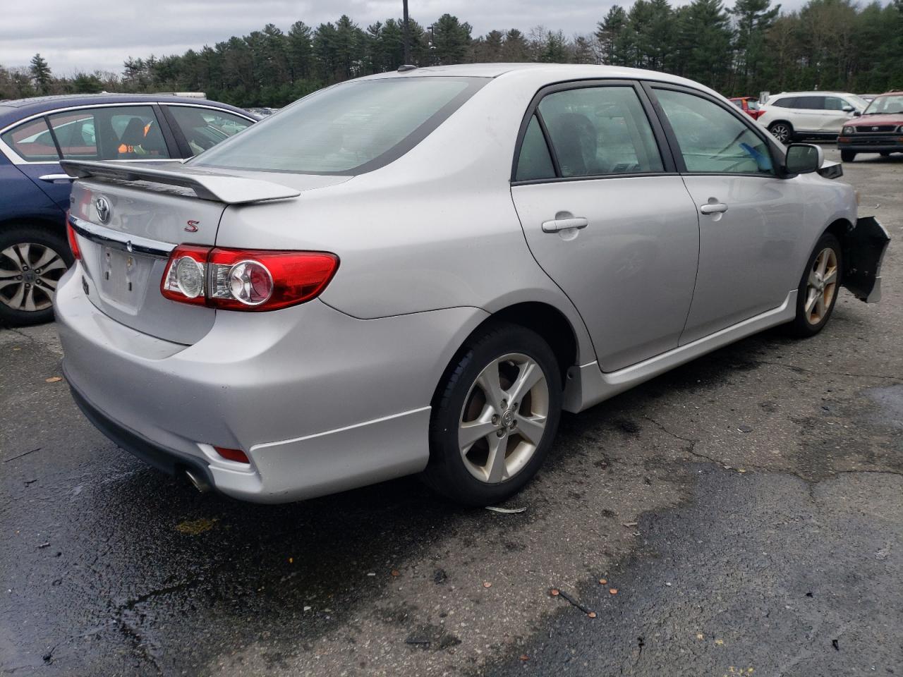 Image 3 of 2011 TOYOTA COROLLA BASE 2011 with VIN 2T1BU4EE2BC652684