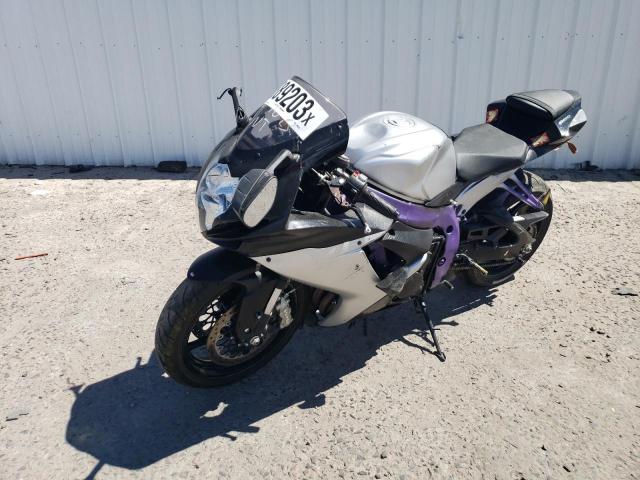 Изображение 2 2020 SUZUKI GSX-R600  2020 с VIN JS1GN7FA9L7100578