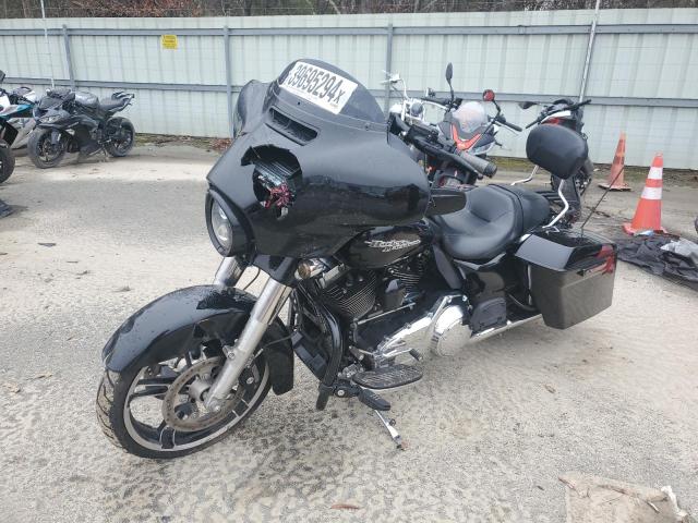 Image 2 of 2014 HARLEY-DAVIDSON FLHX STREET GLIDE 2014 with VIN 1HD1KBM32EB690097