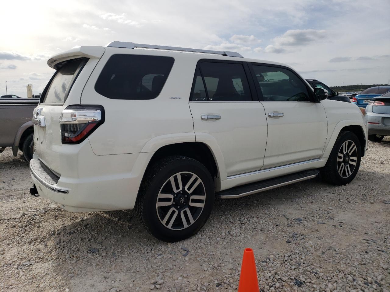 Изображение 3 2016 TOYOTA 4RUNNER SR5/SR5 PREMIUM 2016 с VIN JTEBU5JR4G5327551