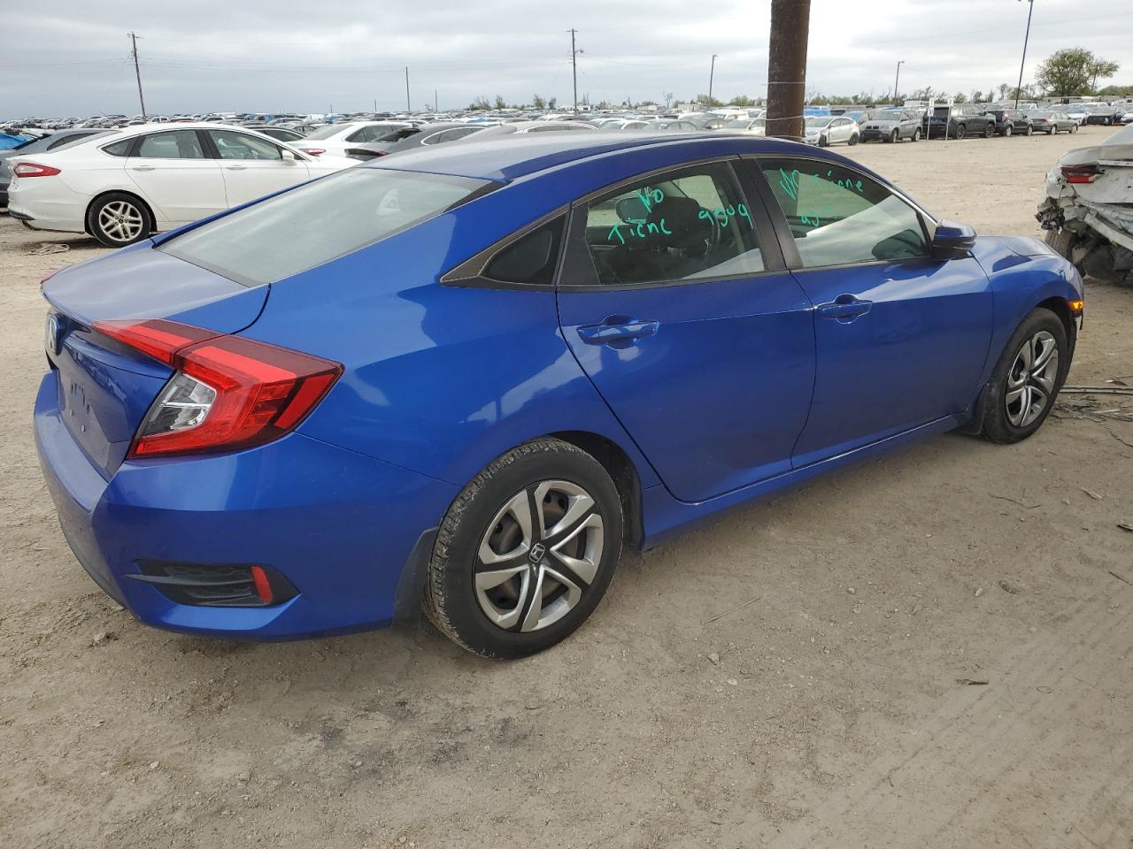 Obraz 3 z 2018 HONDA CIVIC LX 2018 z VIN 2HGFC2F57JH506231