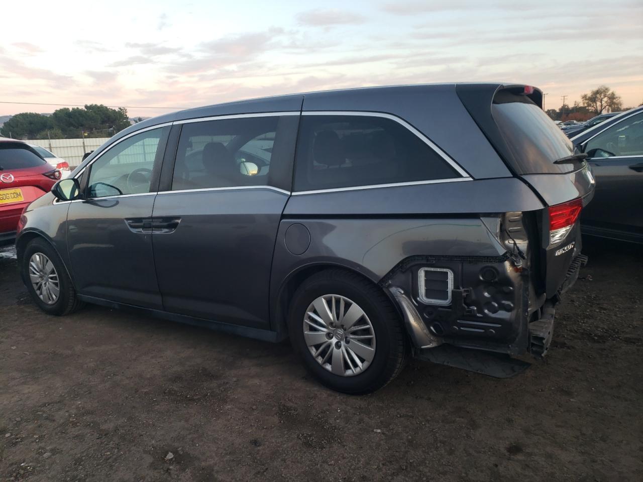 Obraz 2 z 2014 HONDA ODYSSEY LX 2014 z VIN 5FNRL5H24EB074550