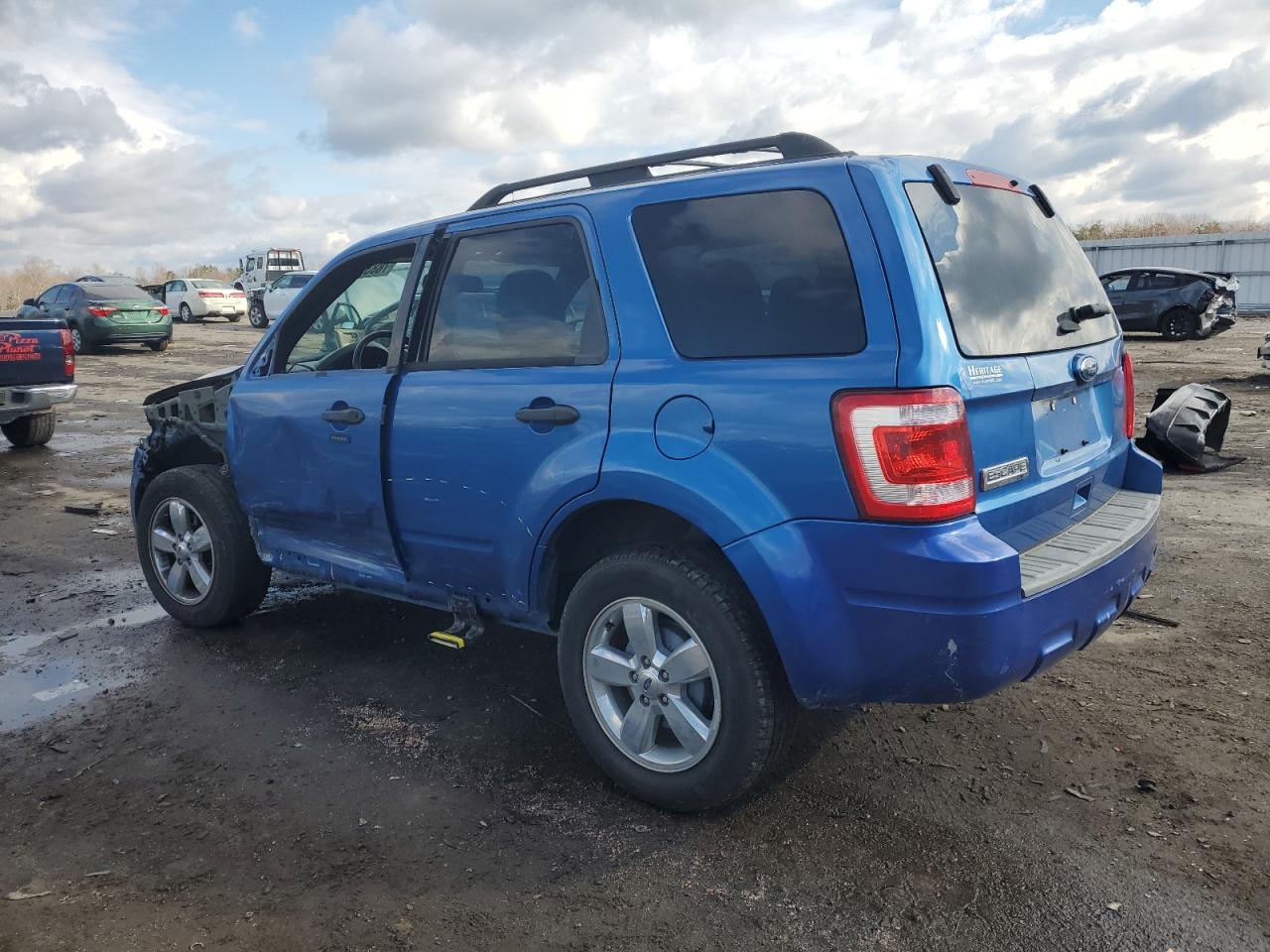 Image 2 of 2011 FORD ESCAPE XLT 2011 with VIN 1FMCU0D77BKB70707