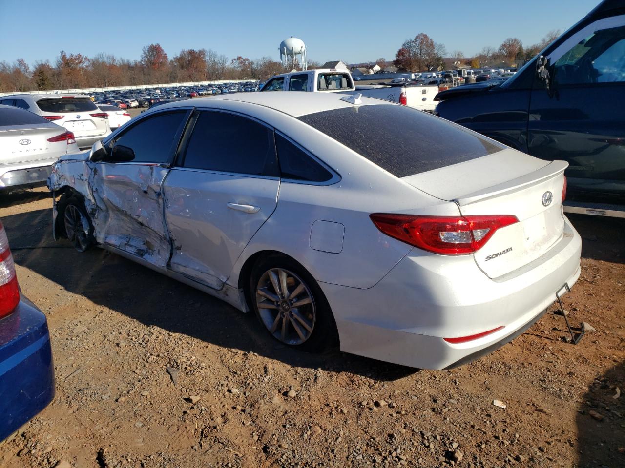 Image 2 of 2015 HYUNDAI SONATA SE 2015 with VIN 5NPE24AF9FH014761