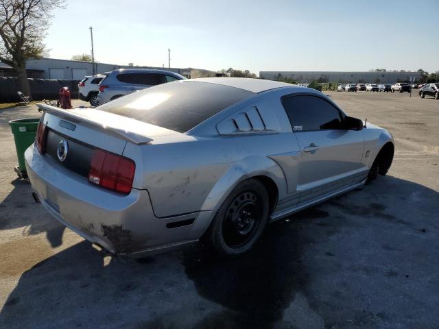 Obraz 3 z 2005 FORD MUSTANG GT 2005 z VIN 1ZVFT82H355150145