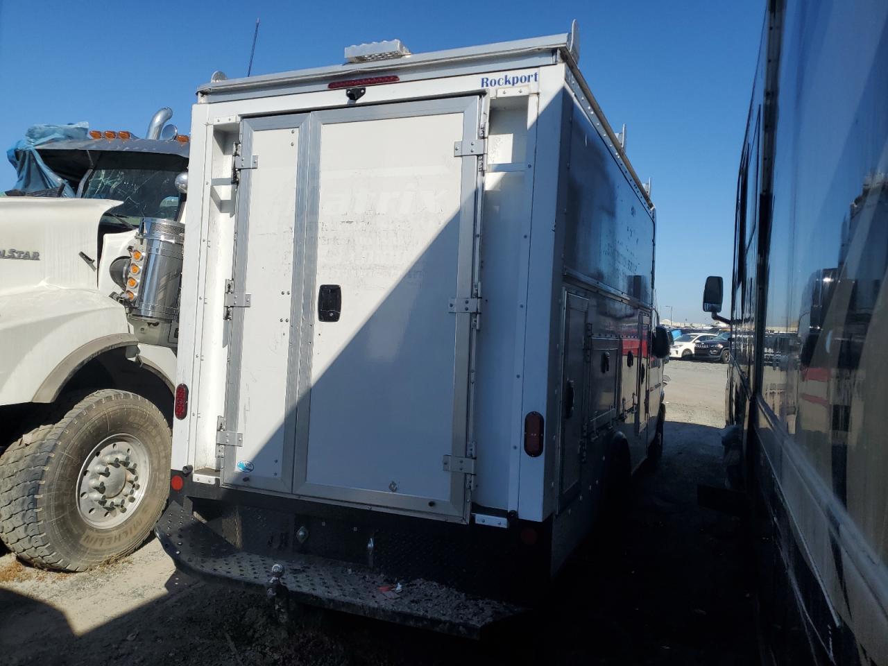 Image 3 of 2022 CHEVROLET EXPRESS G3500  2022 with VIN 1GB0GRF78N1240777