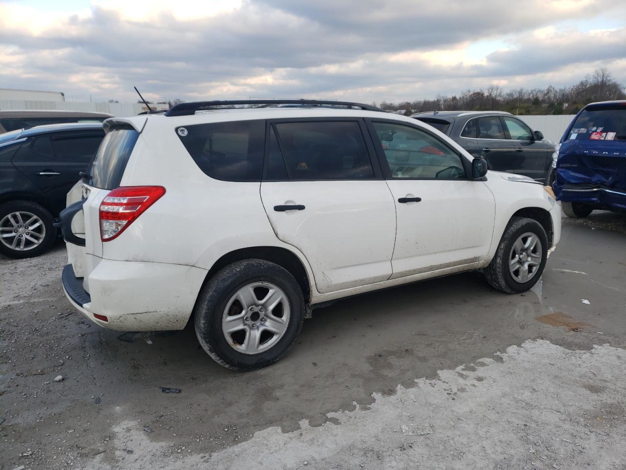Image 3 of 2010 TOYOTA RAV4  2010 with VIN JTMZF4DVXA5014513