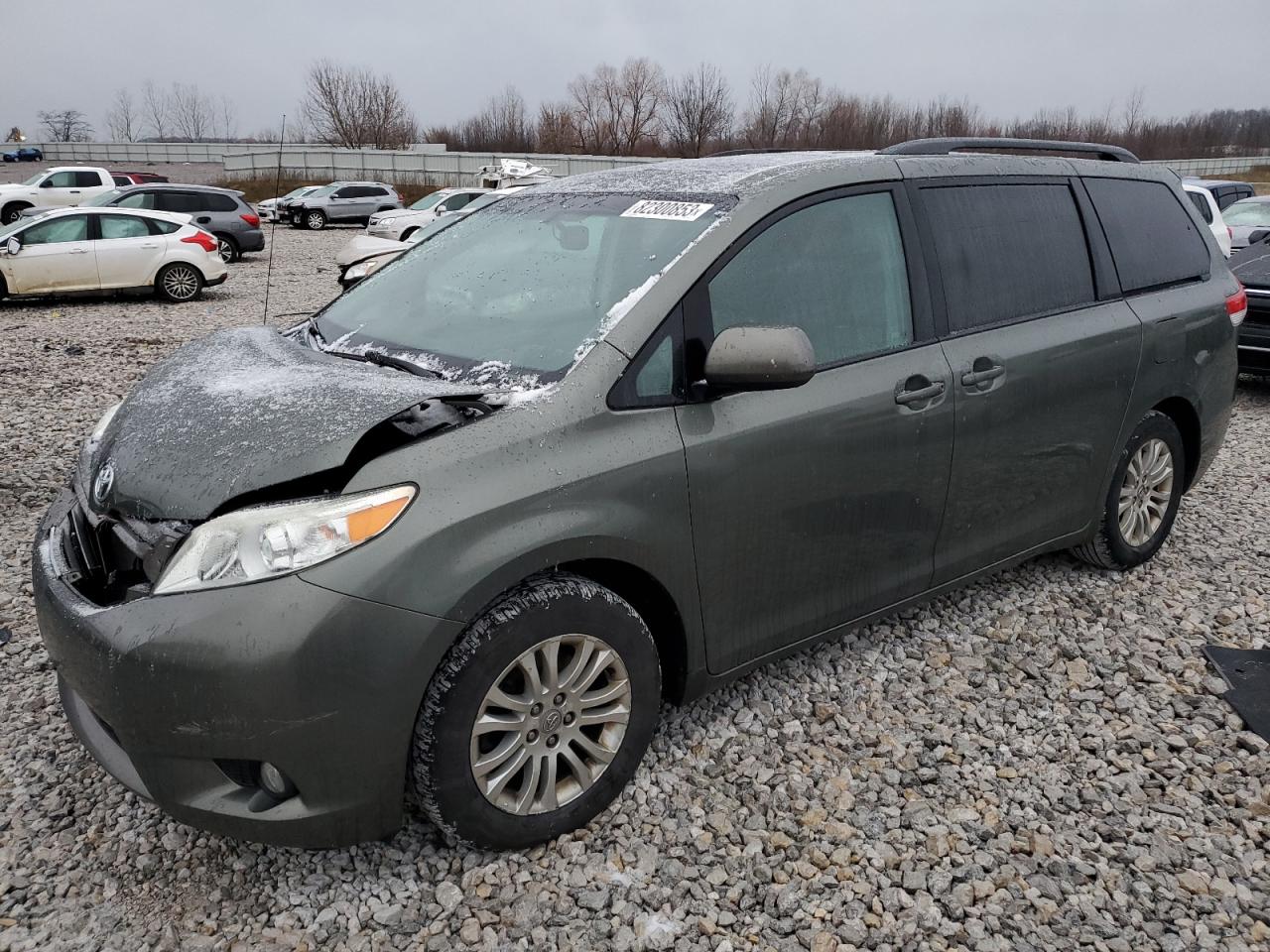 Image 1 of 2011 TOYOTA SIENNA XLE 2011 with VIN 5TDYK3DC4BS134920