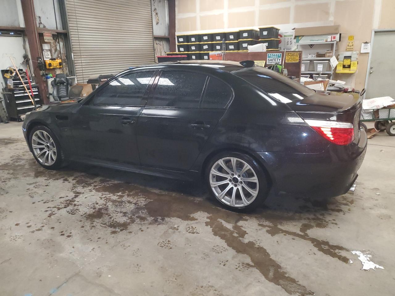 Obraz 2 z 2006 BMW M5  2006 z VIN WBSNB93586B582950