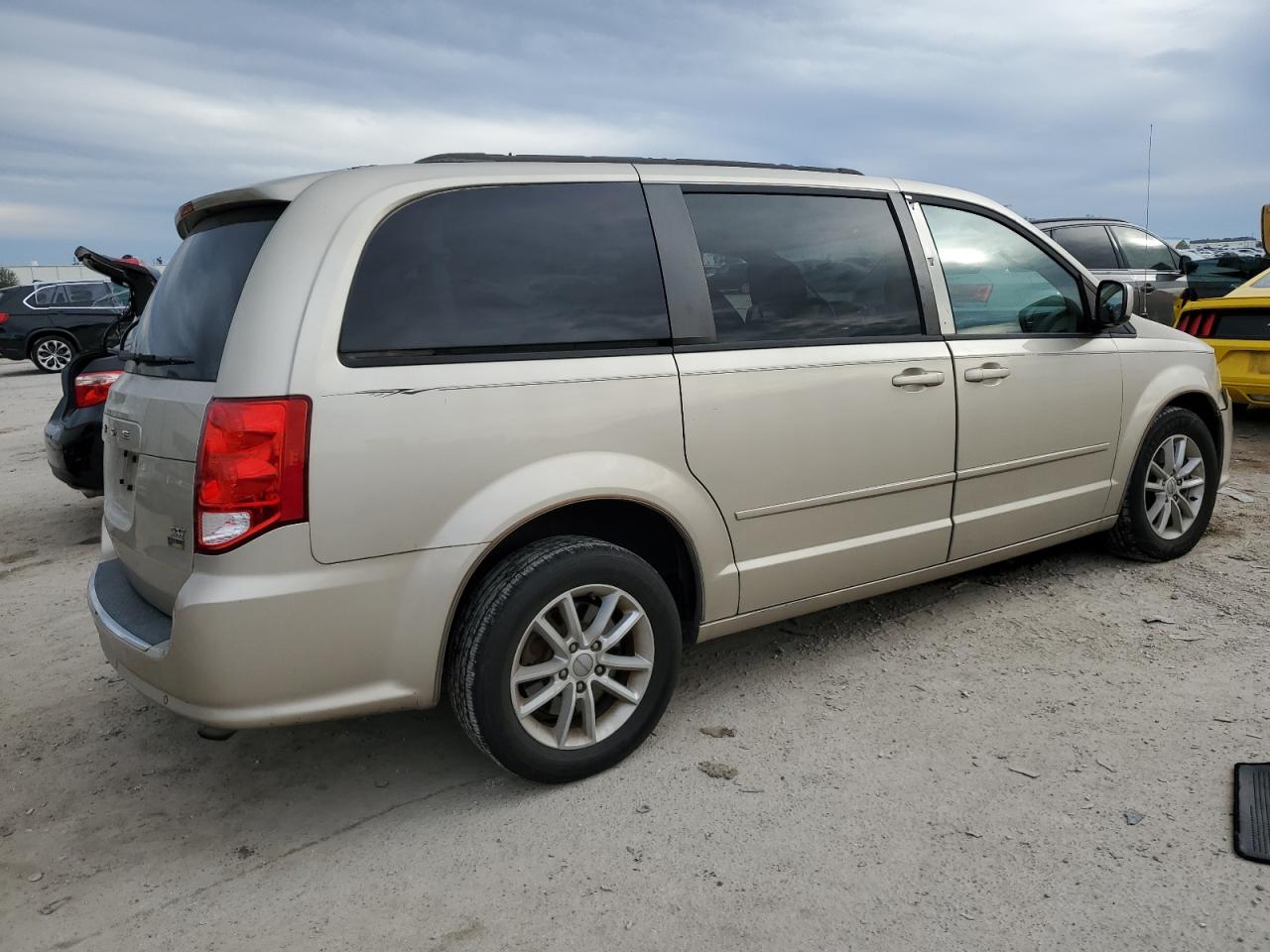 Image 3 of 2014 DODGE GRAND CARAVAN SXT 2014 with VIN 2C4RDGCG3ER360180