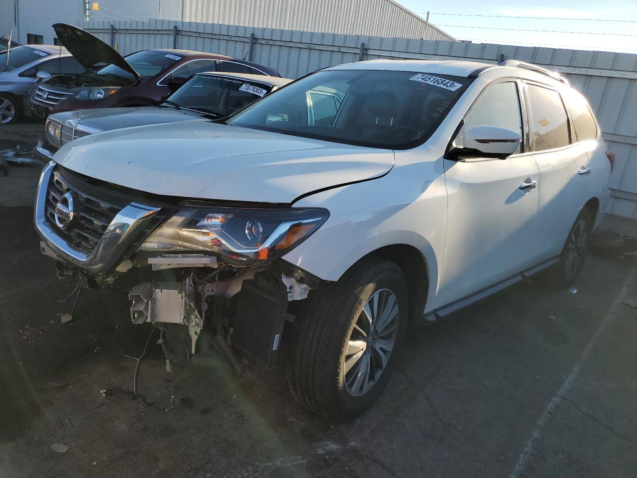 Изображение 1 2020 NISSAN PATHFINDER SL 2020 с VIN 5N1DR2CN8LC615582