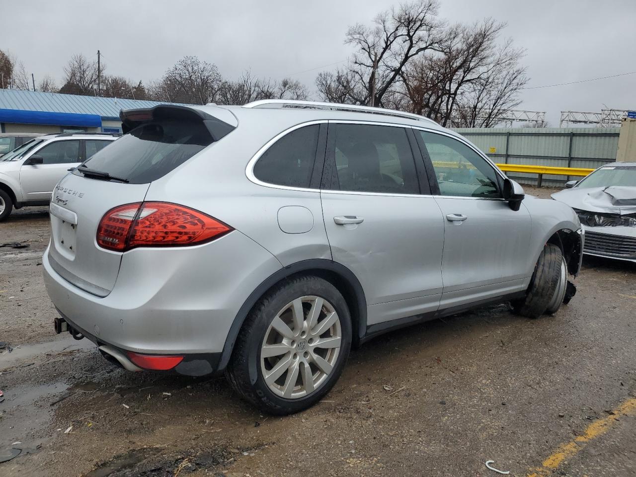 Image 3 of 2012 PORSCHE CAYENNE S 2012 with VIN WP1AB2A29CLA51718