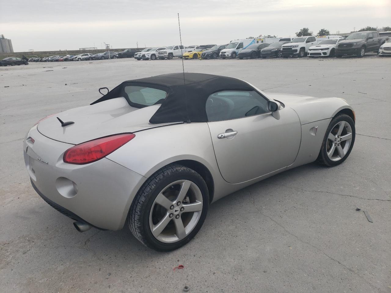 Obraz 3 z 2007 PONTIAC SOLSTICE  2007 z VIN 1G2MB35B27Y111494
