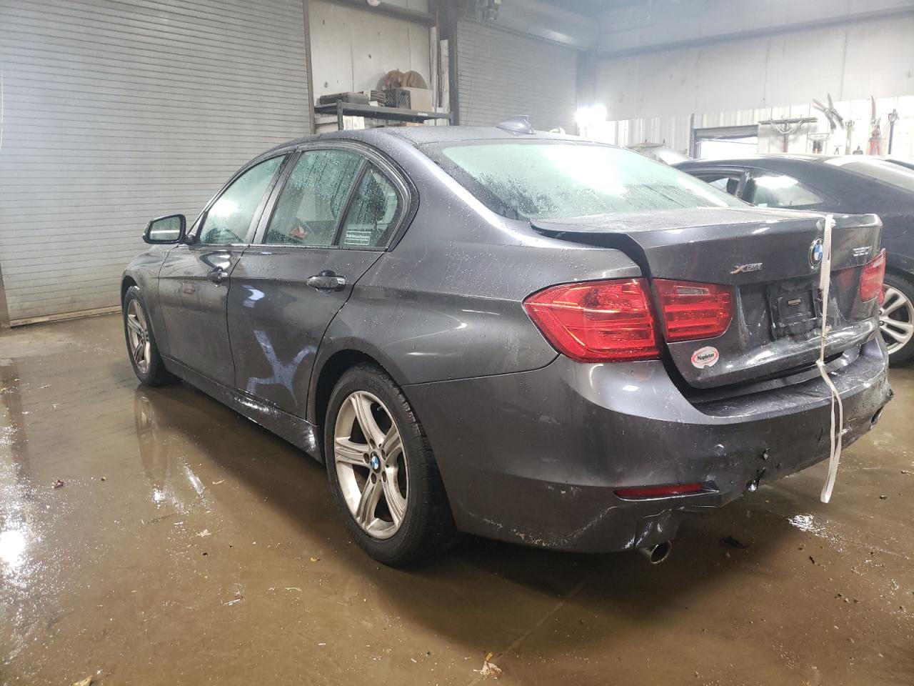 Obraz 2 z 2014 BMW 320 I XDRIVE 2014 z VIN WBA3C3C55EF983580