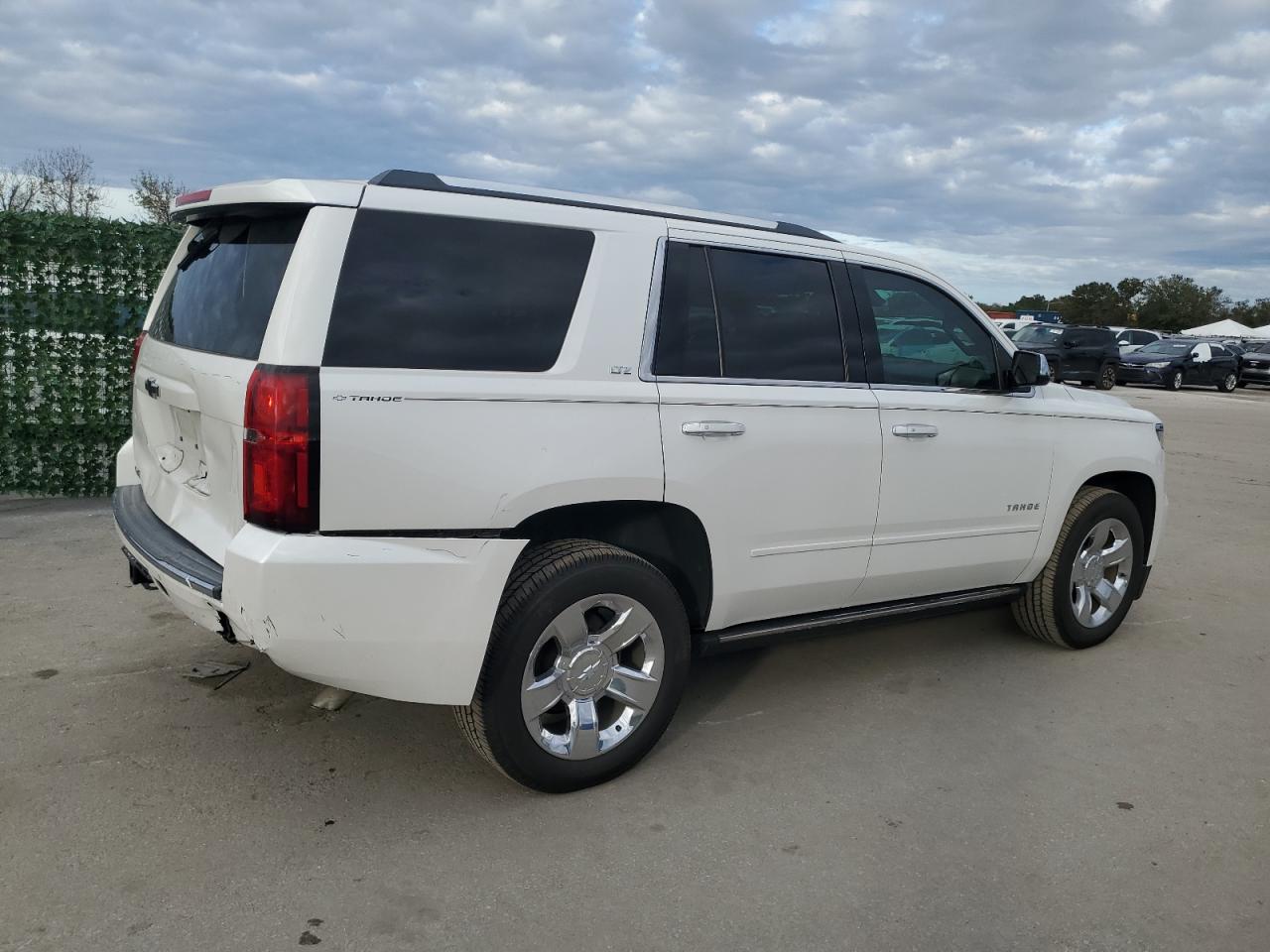 Obraz 3 z 2016 CHEVROLET TAHOE C1500 LTZ 2016 z VIN 1GNSCCKC4GR399825