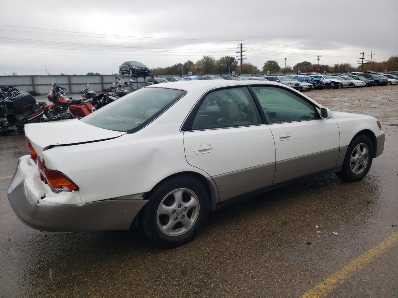 Obraz 3 z 1998 LEXUS ES 300 1998 z VIN JT8BF28G2W5033662