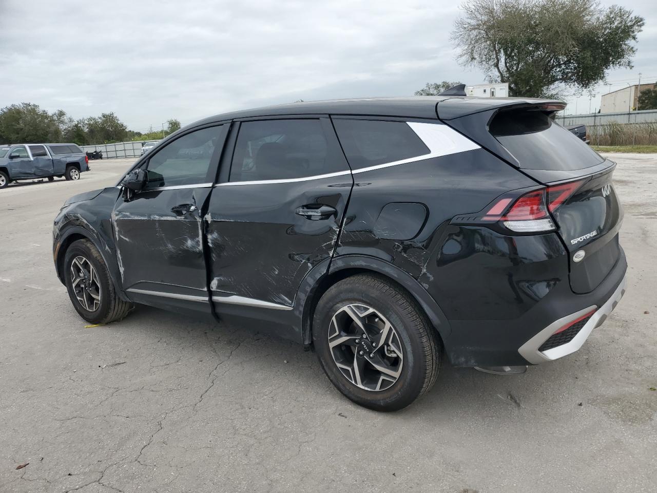 Image 2 of 2023 KIA SPORTAGE LX 2023 with VIN KNDPU3AFXP7174943