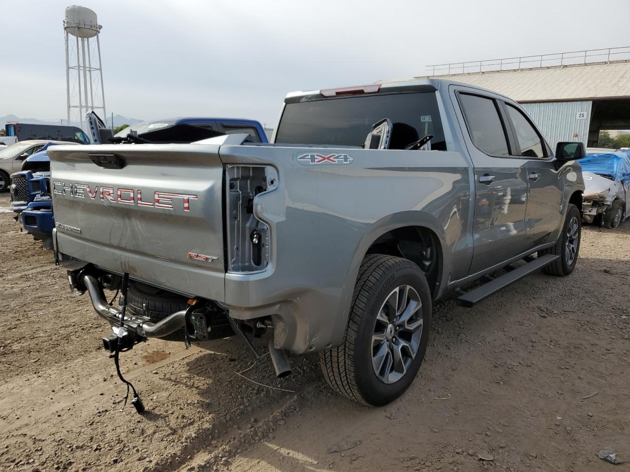 Изображение 3 2023 CHEVROLET SILVERADO K1500 RST 2023 с VIN 2GCUDEED5P1152725