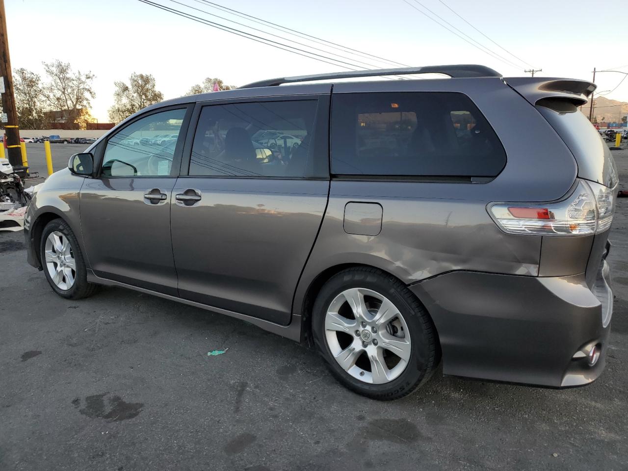 Изображение 2 2011 TOYOTA SIENNA SPORT 2011 с VIN 5TDXK3DC9BS041712
