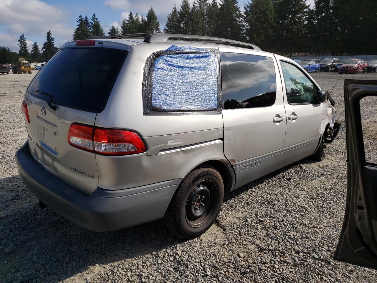Изображение 3 2002 TOYOTA SIENNA LE 2002 с VIN 4T3ZF13C52U437931