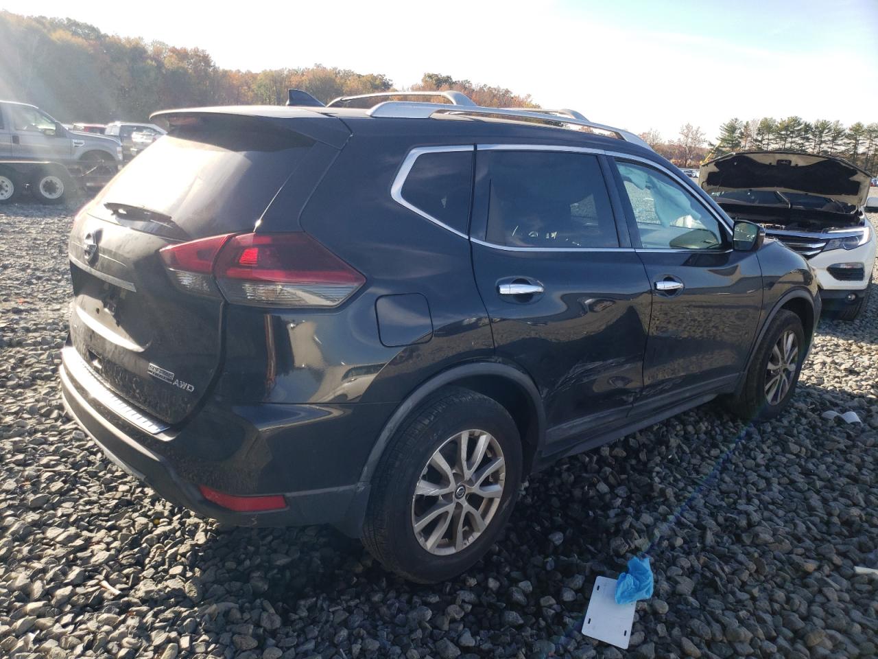 Image 3 of 2020 NISSAN ROGUE S 2020 with VIN KNMAT2MV6LP530689