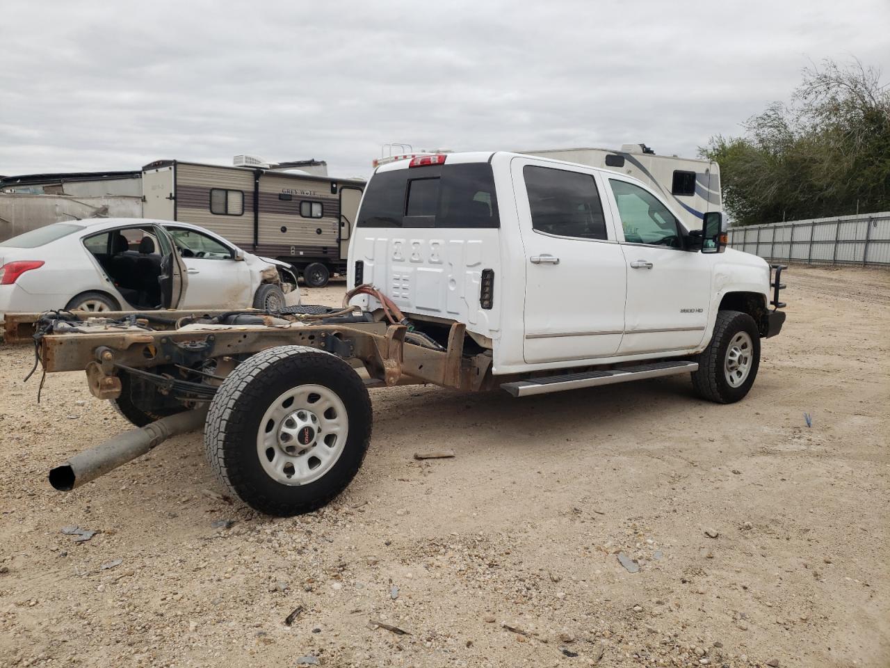 Image 3 of 2016 CHEVROLET SILVERADO K3500 LTZ 2016 with VIN 1GC4K0C80GF157788