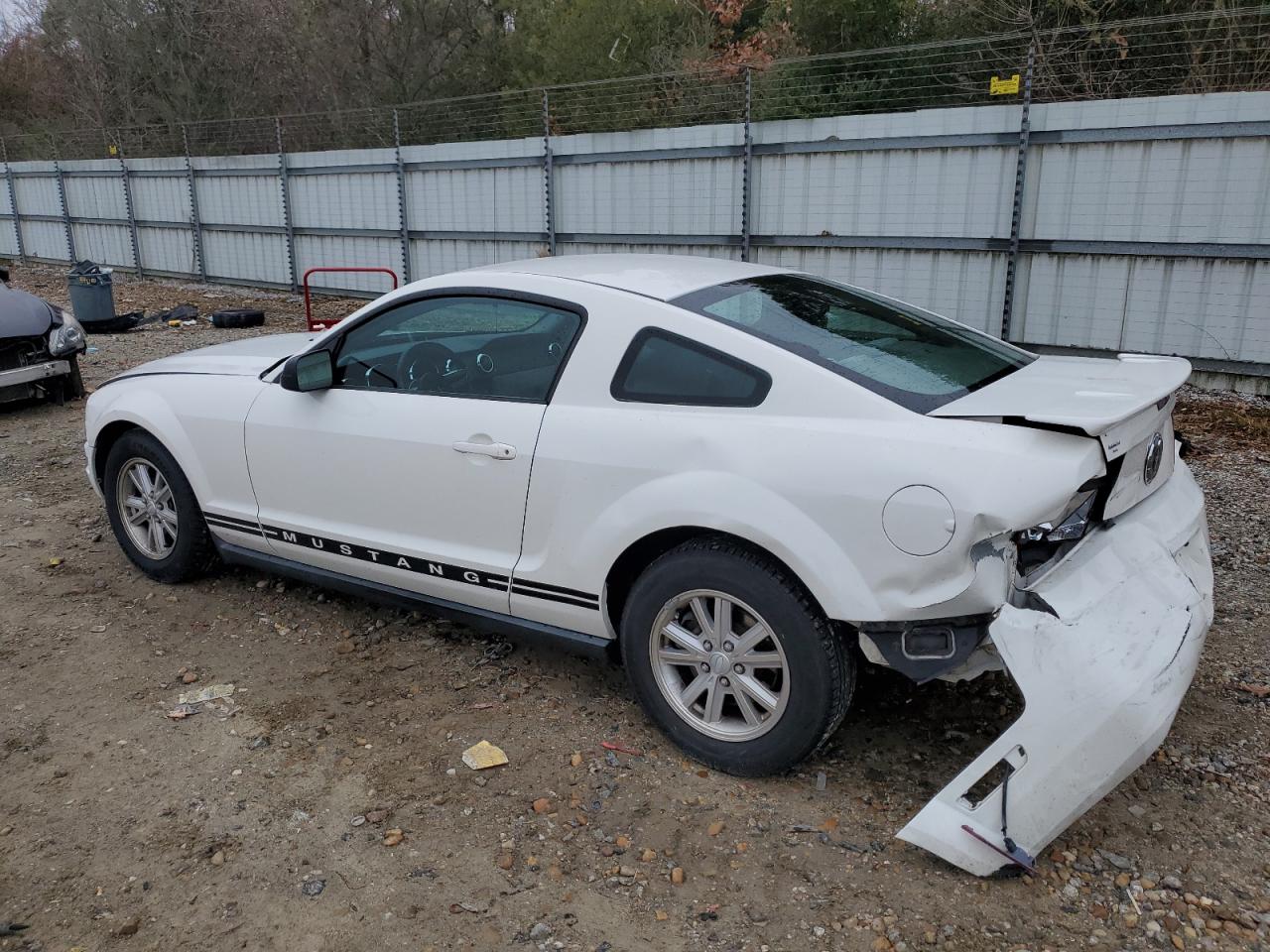 Image 2 of 2008 FORD MUSTANG  2008 with VIN 1ZVHT80NX85207186