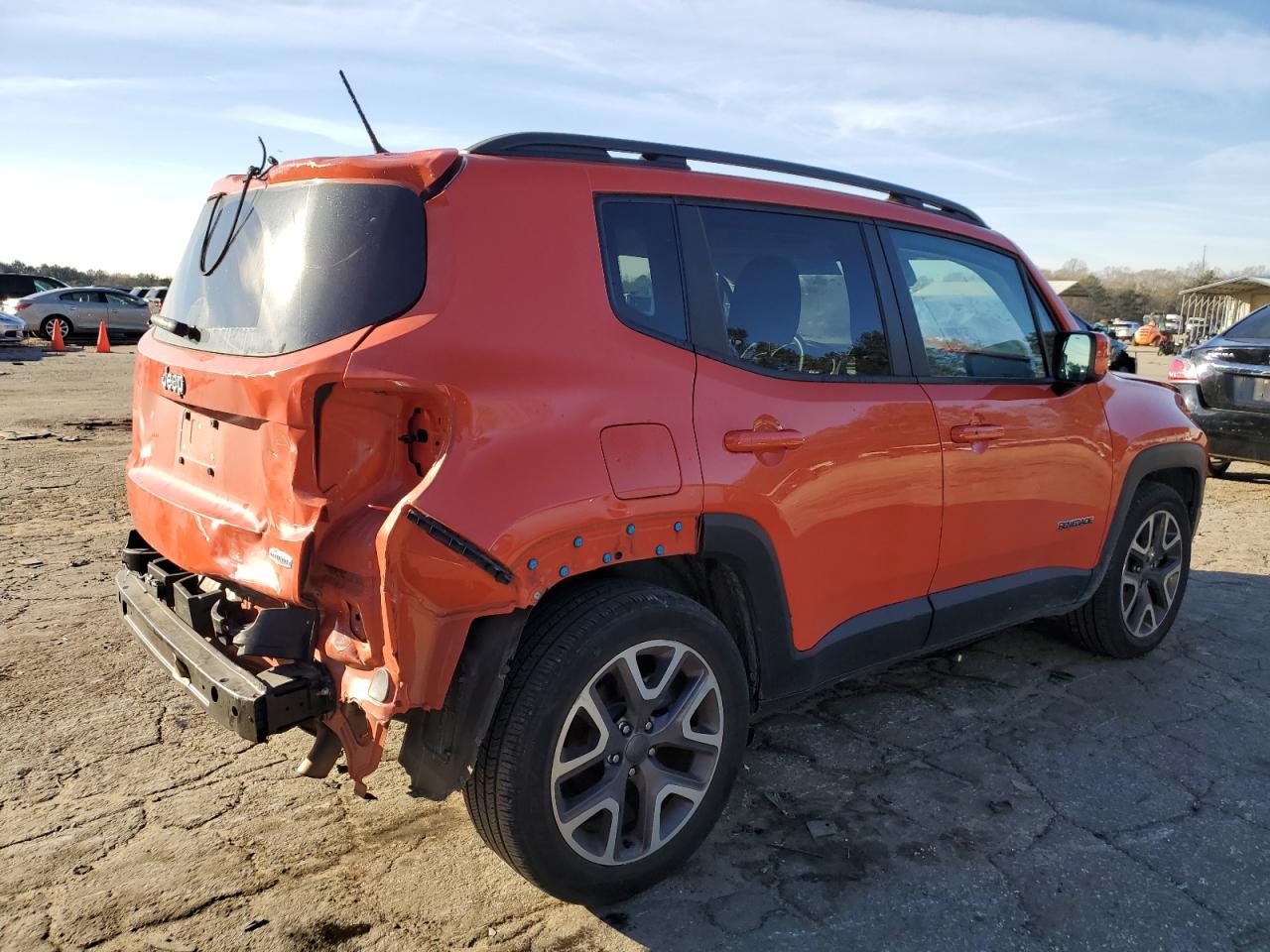 Изображение 3 2017 JEEP RENEGADE LATITUDE 2017 с VIN ZACCJABBXHPE40635