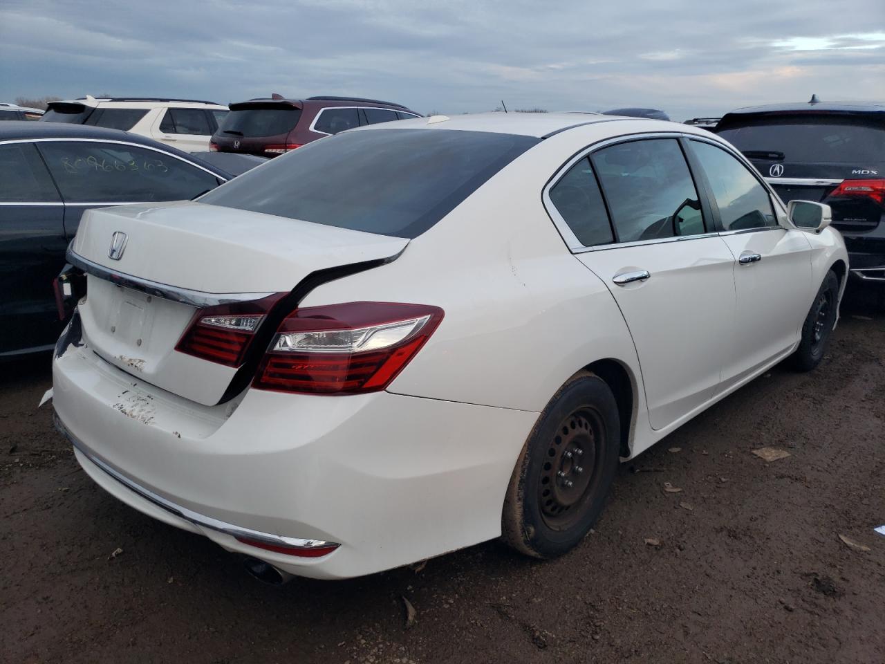 Изображение 3 2016 HONDA ACCORD EXL 2016 с VIN 1HGCR2F8XGA107011