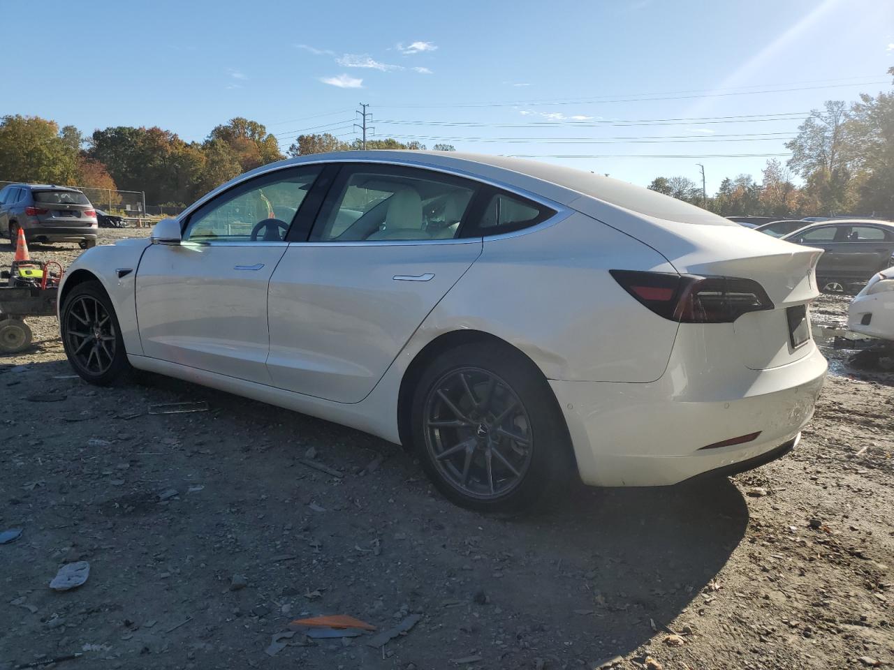 Изображение 2 2019 TESLA MODEL 3  2019 с VIN 5YJ3E1EB3KF391115