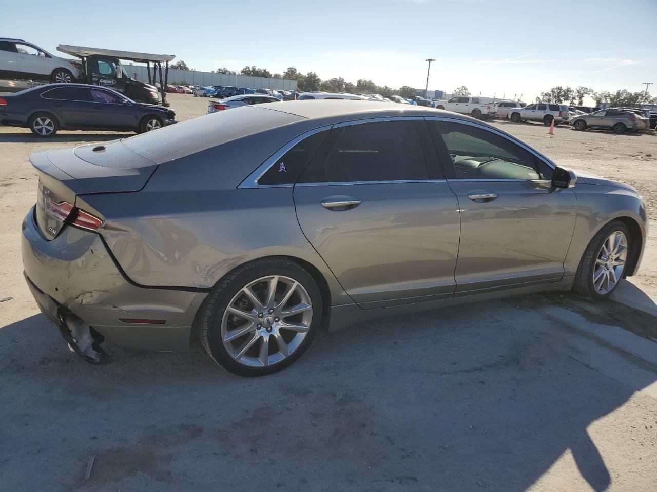 Image 3 of 2015 LINCOLN MKZ HYBRID 2015 with VIN 3LN6L2LU0FR605989