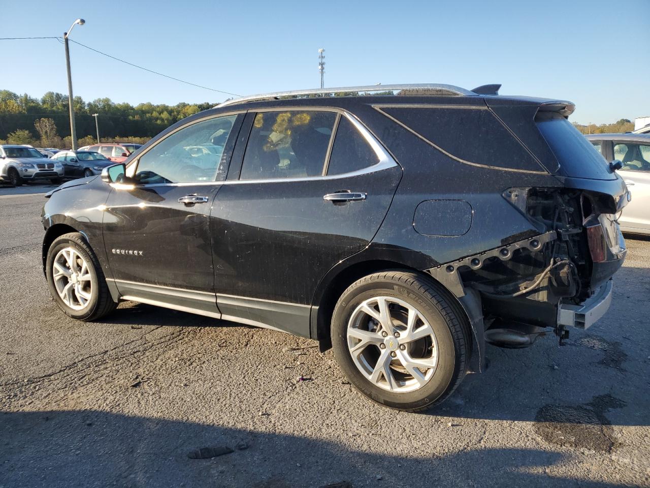 Image 2 of 2020 CHEVROLET EQUINOX PREMIER 2020 with VIN 2GNAXNEV6L6240612