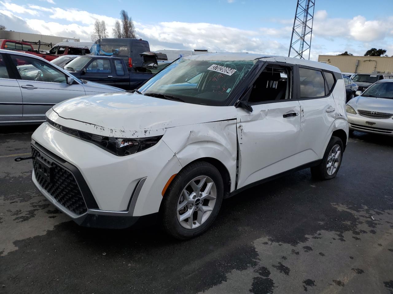Image 1 of 2023 KIA SOUL LX 2023 with VIN KNDJ23AU3P7861059