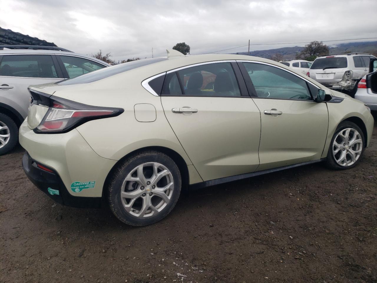 Image 3 of 2017 CHEVROLET VOLT PREMIER 2017 with VIN 1G1RD6S57HU109933