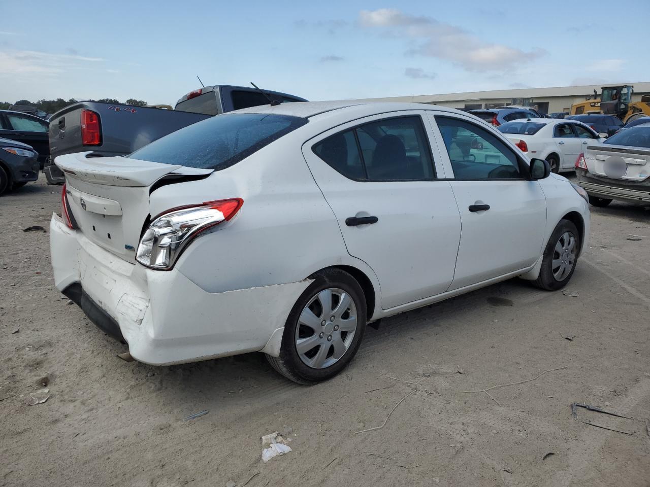 Image 3 of 2015 NISSAN VERSA S 2015 with VIN 3N1CN7AP6FL916957