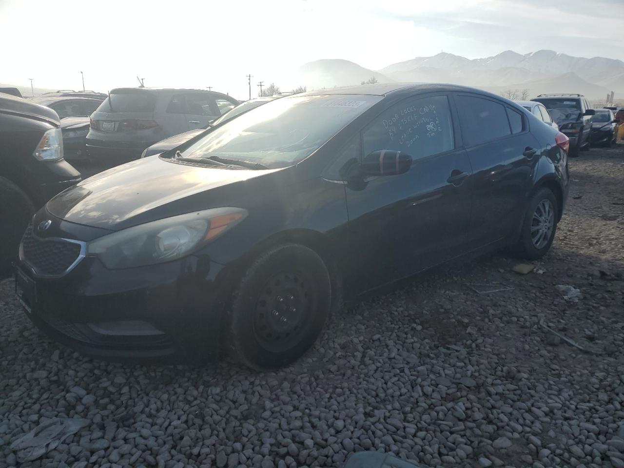 Image 1 of 2015 KIA FORTE LX 2015 with VIN KNAFK4A60F5392517