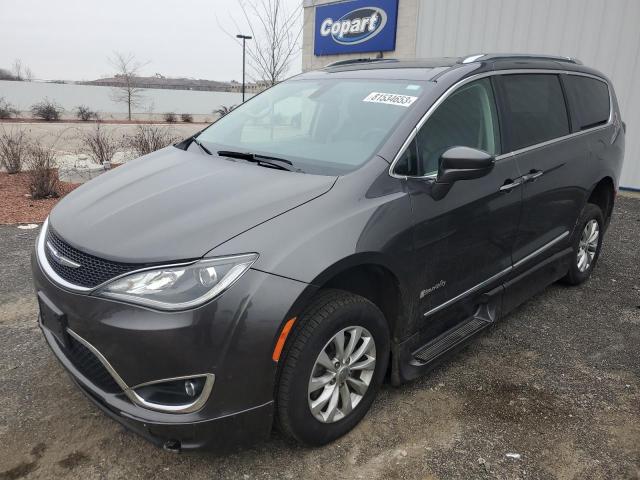 Image 1 of 2018 CHRYSLER PACIFICA TOURING L 2018 with VIN 2C4RC1BG3JR177941