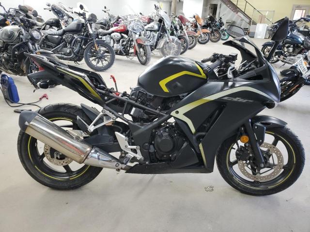 Изображение 1 2015 HONDA CBR300 R 2015 с VIN MLHNC5103F5101194