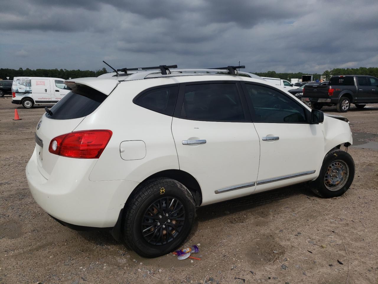 Image 3 of 2014 NISSAN ROGUE SELECT S 2014 with VIN JN8AS5MT6EW602698