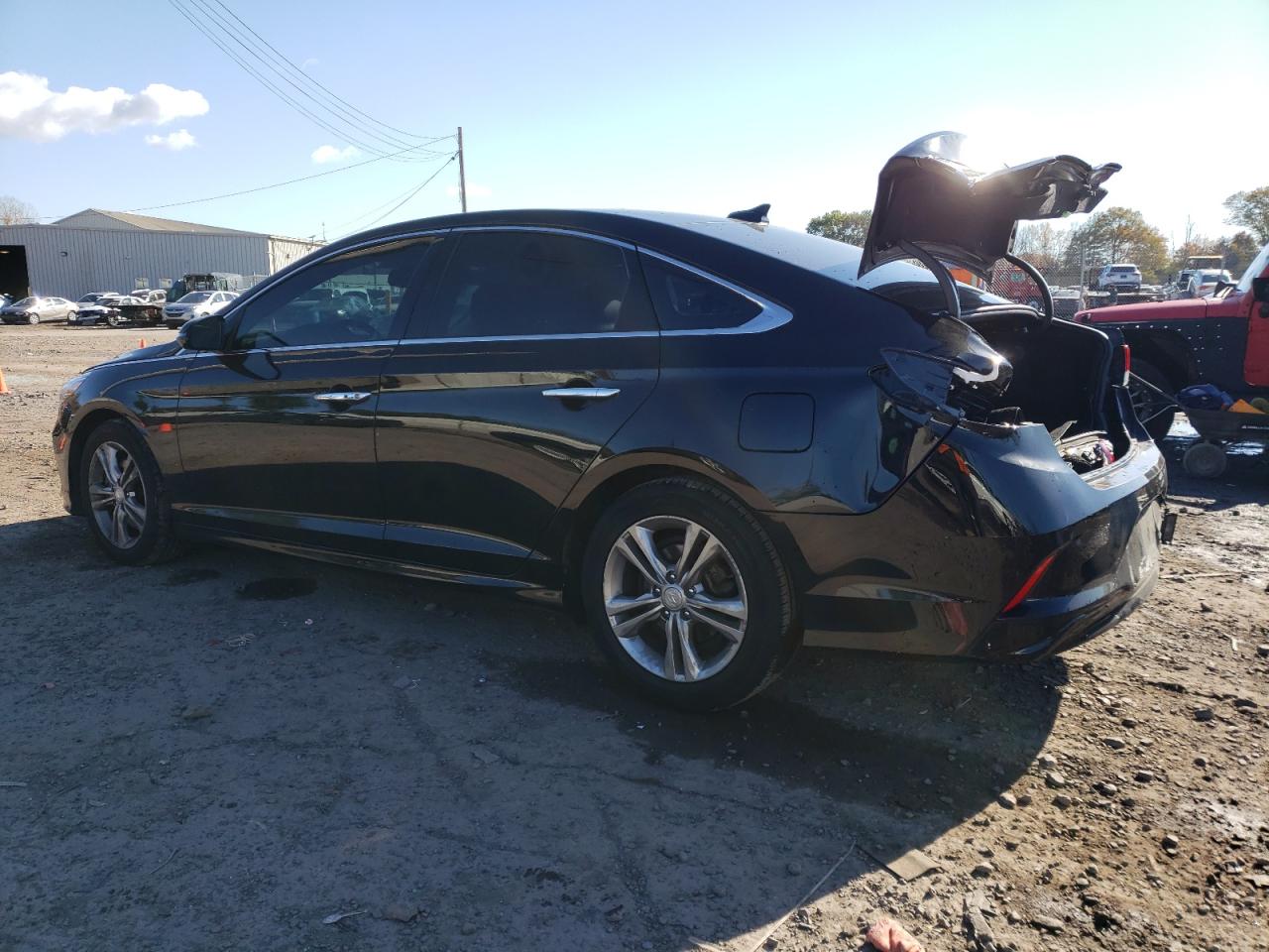 Image 2 of 2019 HYUNDAI SONATA LIMITED 2019 with VIN 5NPE34AF2KH767782
