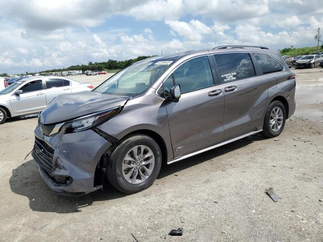 Изображение 2021 TOYOTA SIENNA LE 2021