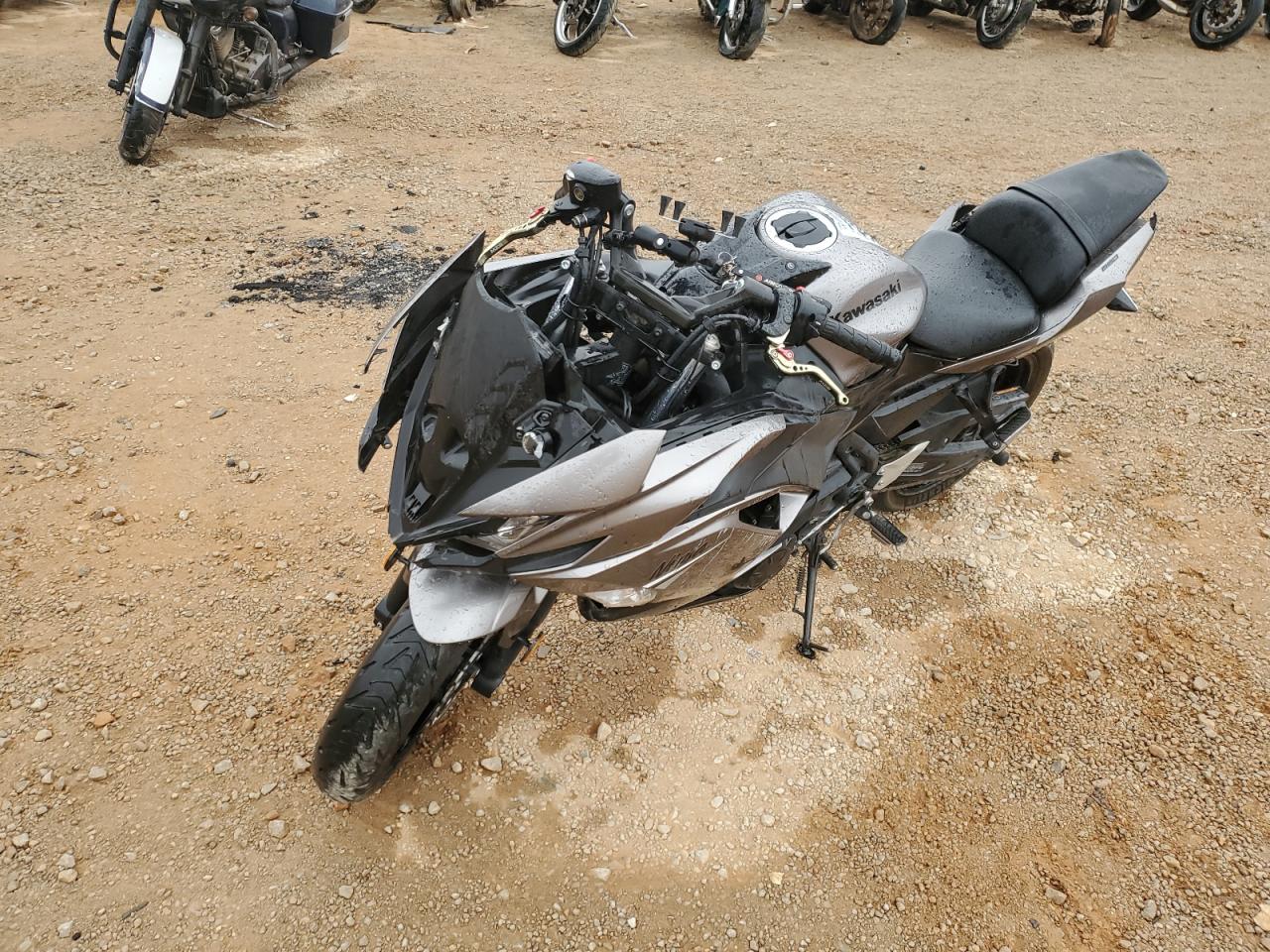 Изображение 2 2021 KAWASAKI EX650 N 2021 с VIN ML5EXEN14MDA32283