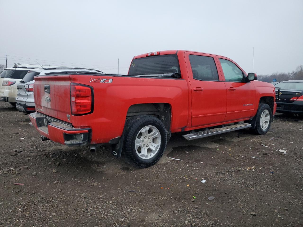 Image 3 of 2018 CHEVROLET SILVERADO K1500 LT 2018 with VIN 3GCUKREC8JG131001