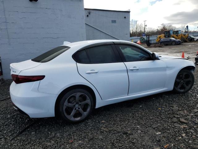 Obraz 3 z 2017 ALFA ROMEO GIULIA Q4 2017 z VIN ZARFAEDN6H7540276