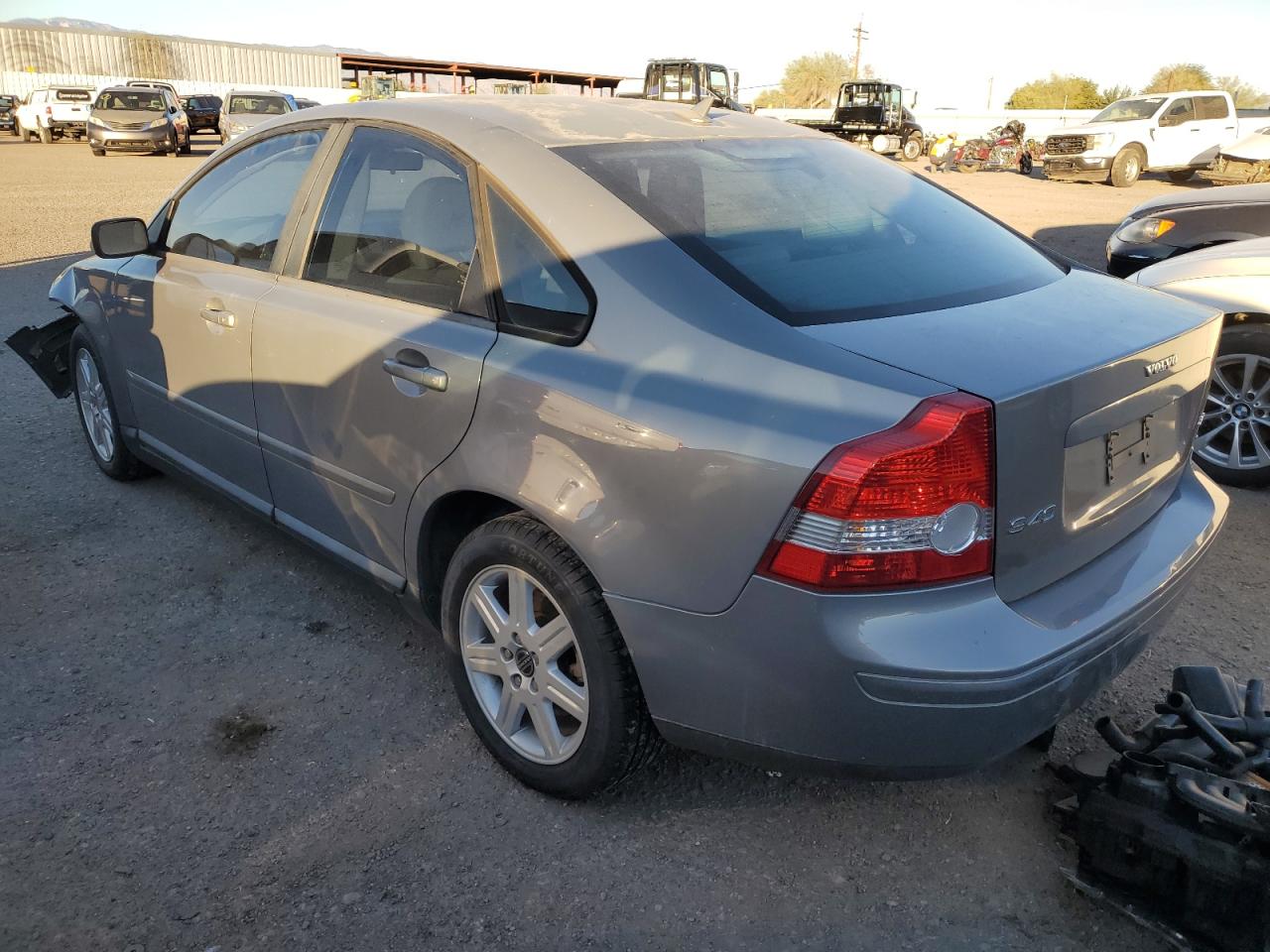 Изображение 2 2004 VOLVO S40 2.4I 2004 с VIN YV1MS382X42011935