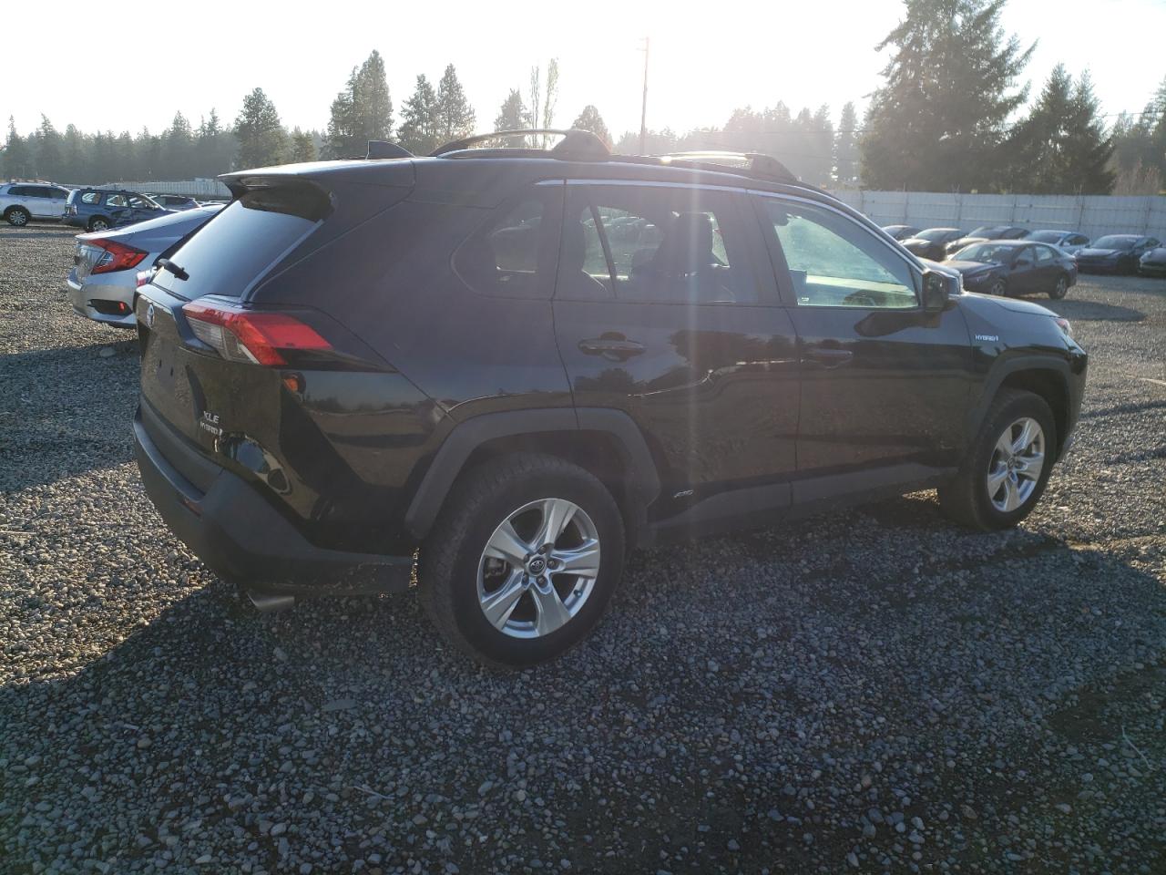 Изображение 3 2020 TOYOTA RAV4 XLE 2020 с VIN 4T3RWRFV0LU002103
