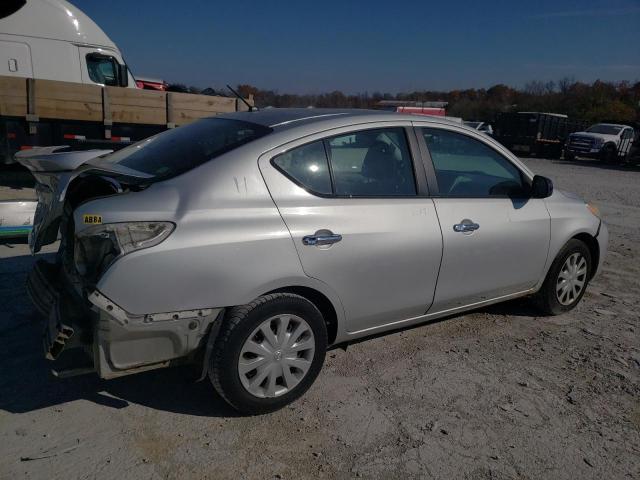 Obraz 3 z 2013 NISSAN VERSA S 2013 z VIN 3N1CN7AP3DL873143