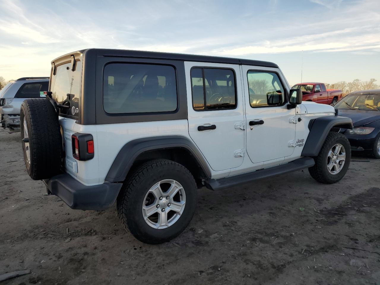 Изображение 3 2019 JEEP WRANGLER UNLIMITED SPORT 2019 с VIN 1C4HJXDG1KW680023